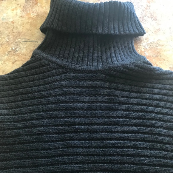 VICTORIA'S SECRET MODA INTERNATIONAL SLEEVELESS SWEATER New without tag MEDIUM - Picture 2 of 6